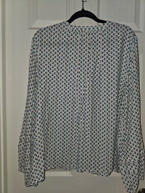 On 34th White Blue Floral Blouse XXL NWT